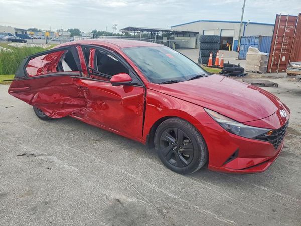 2022 HYUNDAI ELANTRA