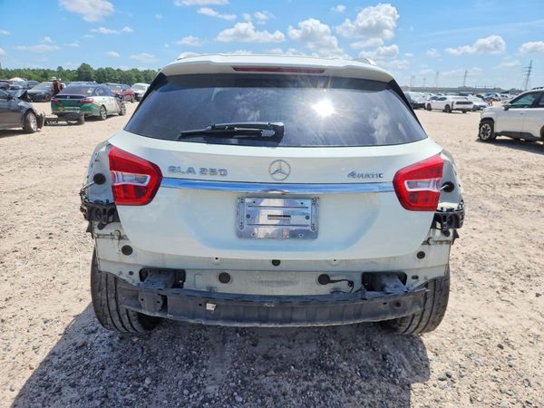 2016 MERCEDES-BENZ GLA GLA250-4M
