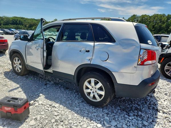 2013 KIA SORENTO