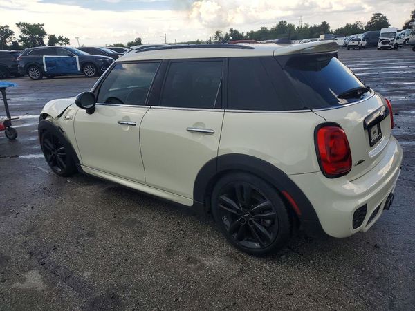 2017 MINI COOPER