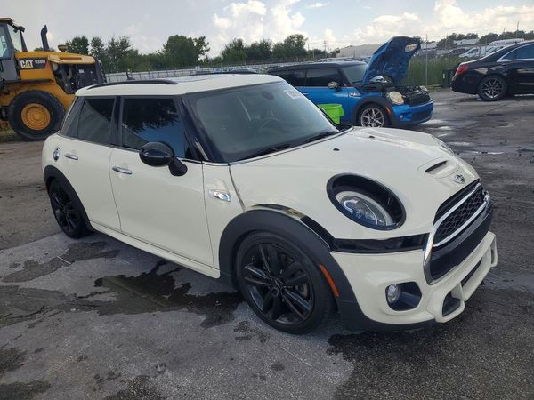 2017 MINI COOPER