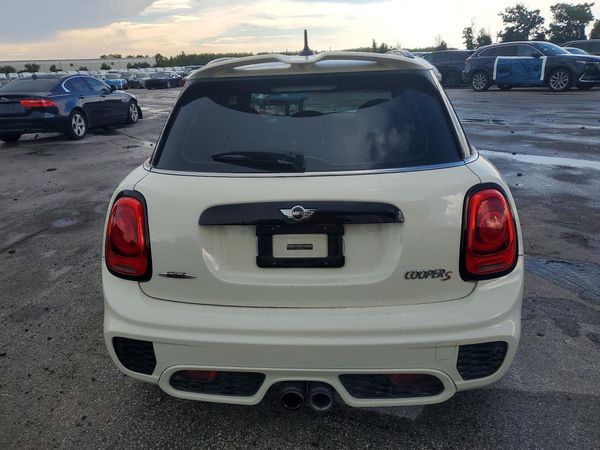 2017 MINI COOPER