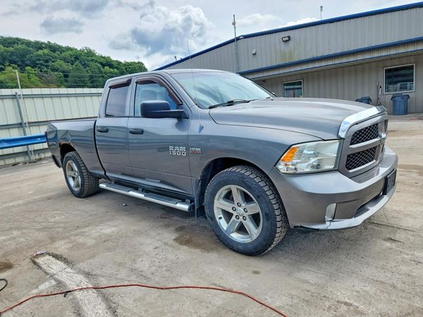 2013 RAM 1500 ST QUAD CAB 4X4