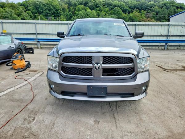 2013 RAM 1500 ST QUAD CAB 4X4