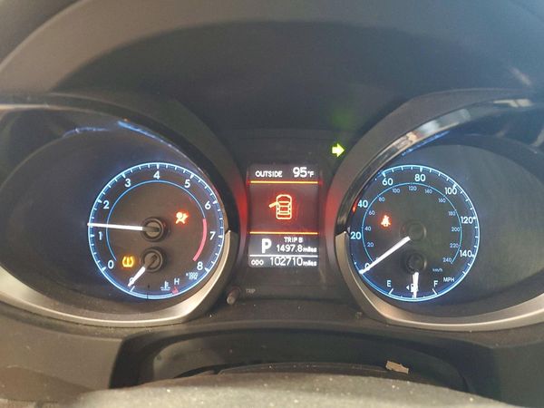 2015 TOYOTA COROLLA