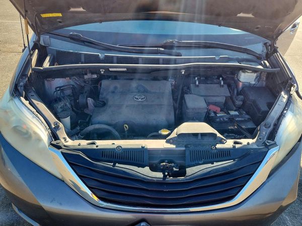 2013 TOYOTA SIENNA