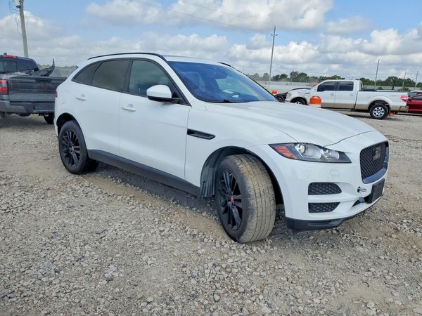 2019 JAGUAR F-PACE Prestige — Passenger 3/4