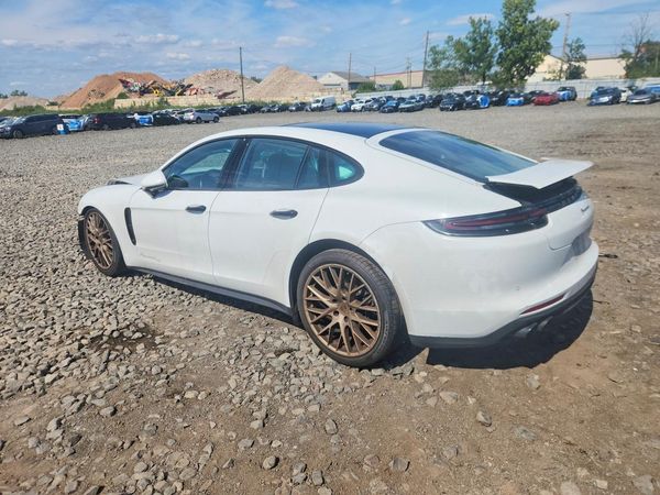 2020 PORSCHE PANAMERA
