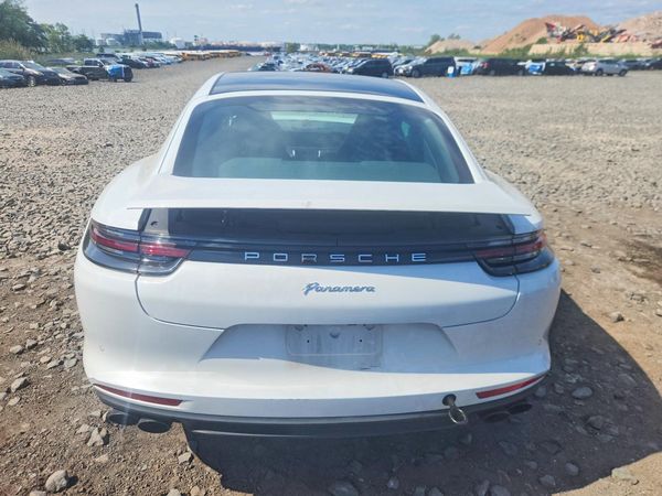 2020 PORSCHE PANAMERA