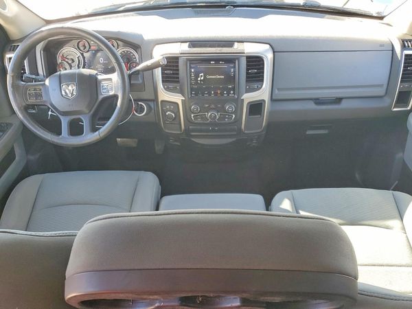 2013 RAM 1500 SLT QUAD CAB 4X4