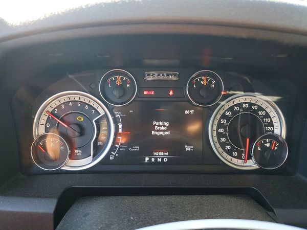 2013 RAM 1500 SLT QUAD CAB 4X4