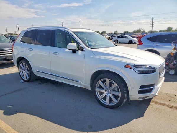 2016 VOLVO XC90