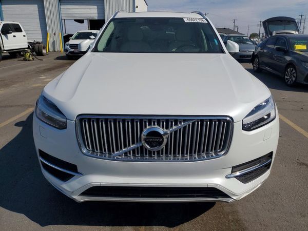 2016 VOLVO XC90