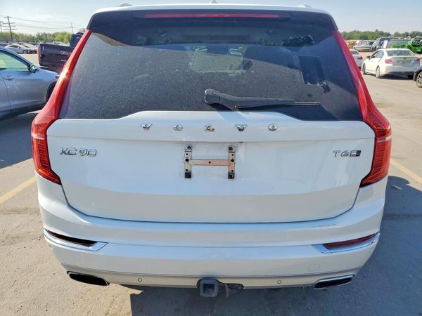 2016 VOLVO XC90