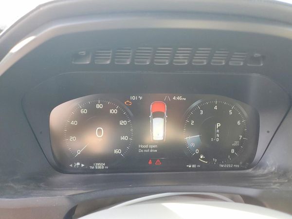 2016 VOLVO XC90