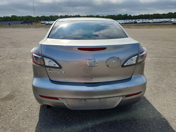 2013 MAZDA 3 SV/Base
