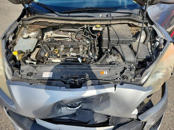 2013 MAZDA 3 SV/Base