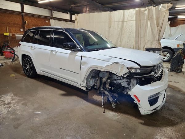 2022 JEEP CHEROKEE Summit 4XE — Passenger 3/4