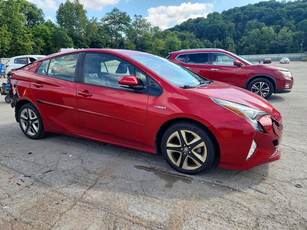 2016 TOYOTA PRIUS