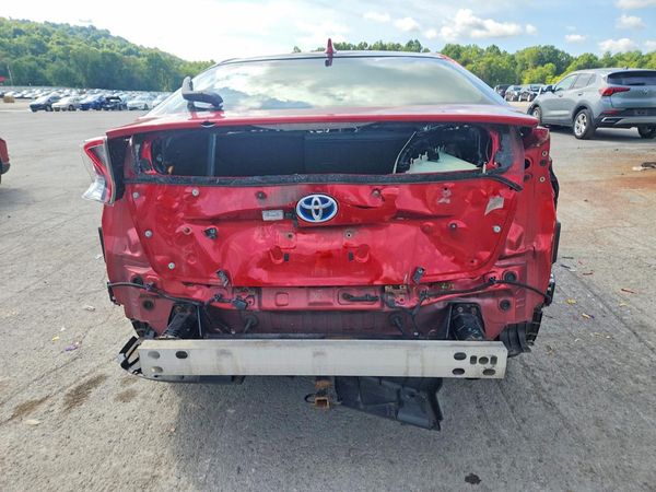 2016 TOYOTA PRIUS