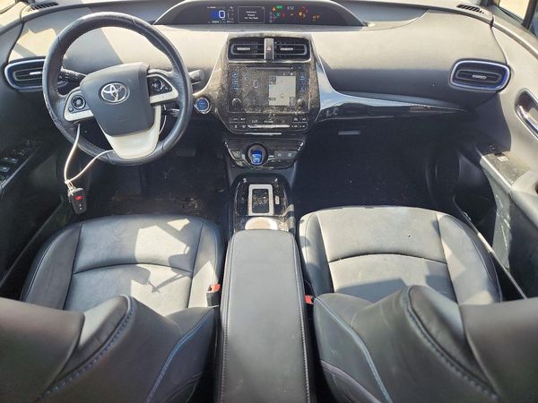 2016 TOYOTA PRIUS