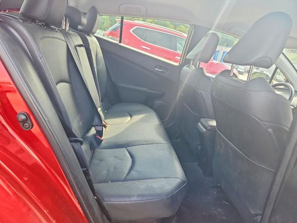 2016 TOYOTA PRIUS