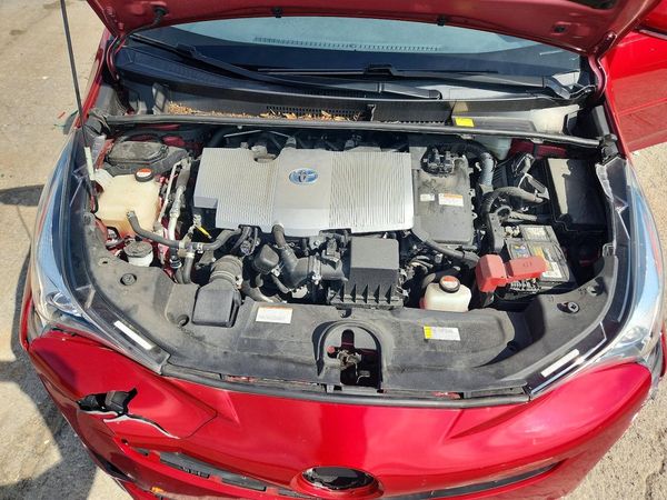 2016 TOYOTA PRIUS