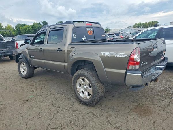 2015 TOYOTA TACOMA Delux Grade