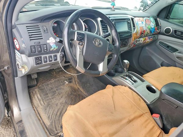 2015 TOYOTA TACOMA Delux Grade