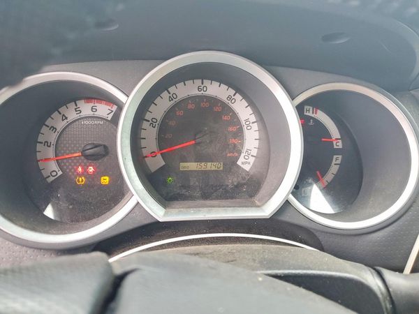 2015 TOYOTA TACOMA Delux Grade