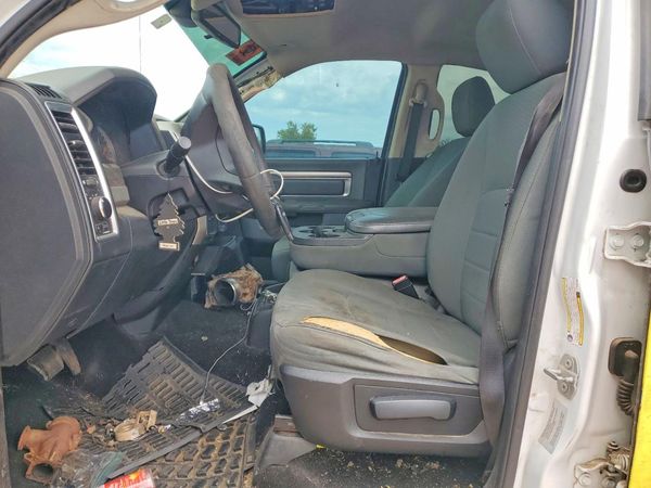 2016 RAM 2500 SLT — DENT