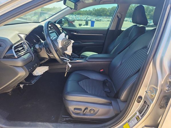 2020 TOYOTA CAMRY