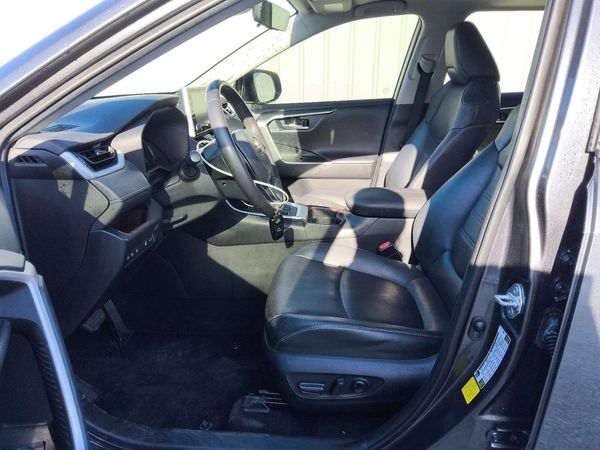 2021 TOYOTA RAV4 Limited