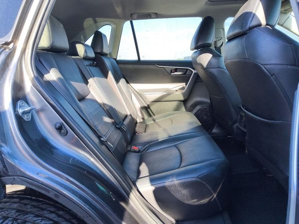 2021 TOYOTA RAV4 Limited
