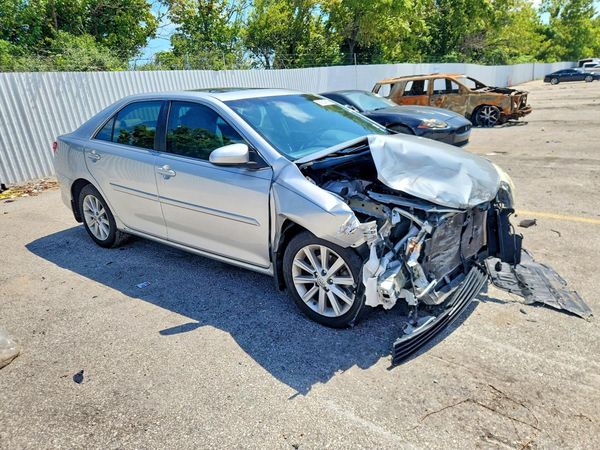 2013 TOYOTA CAMRY