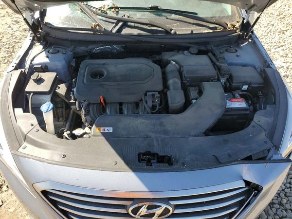 2015 HYUNDAI SONATA SE, ECO — Engine bay