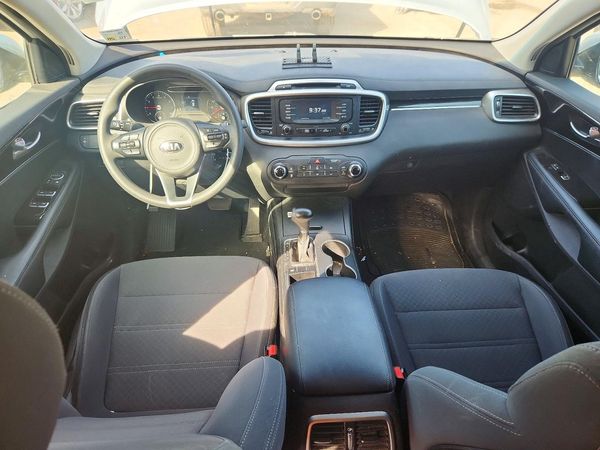 2018 KIA SORENTO L, LX