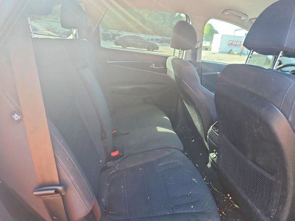 2018 KIA SORENTO L, LX