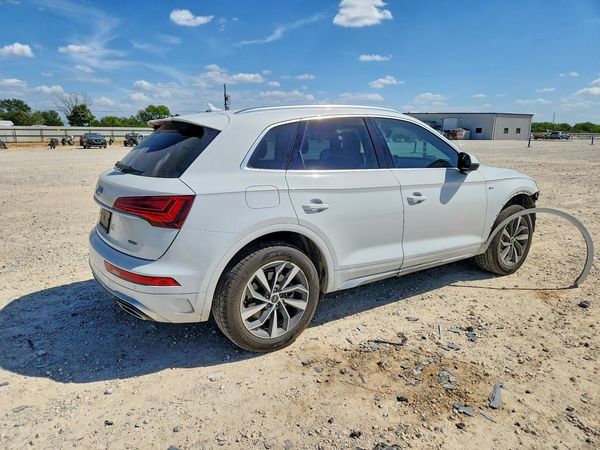 2022 AUDI Q5