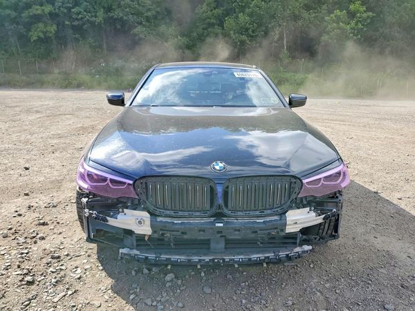 2020 BMW 530