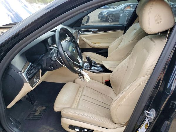 2020 BMW 530