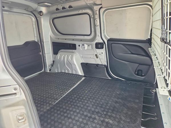 2022 RAM PROMASTER CITY Tradesman
