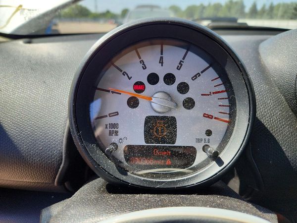 2014 MINI COOPER