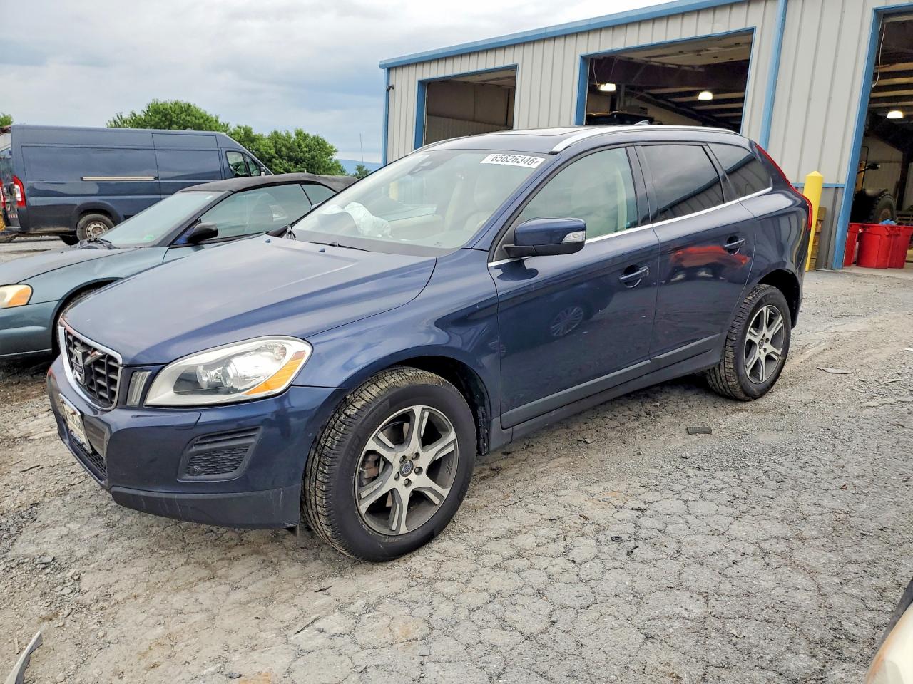 2013 VOLVO XC60