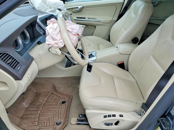 2013 VOLVO XC60