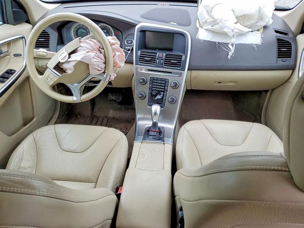 2013 VOLVO XC60
