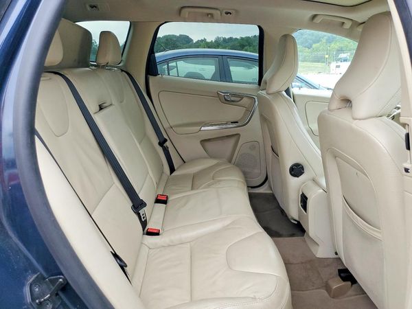 2013 VOLVO XC60
