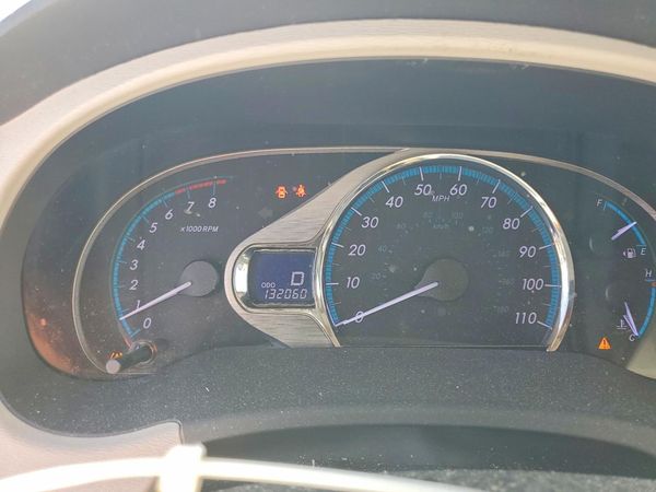2012 TOYOTA SIENNA
