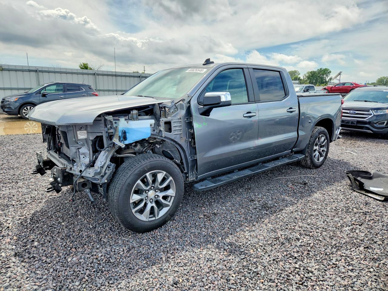2021 CHEVROLET SILVERADO LT — Front 3/4