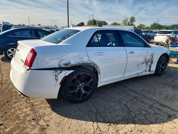 2023 CHRYSLER 300